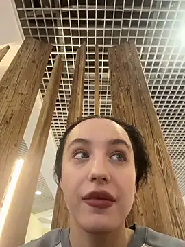 MiaTee's cam snapshot