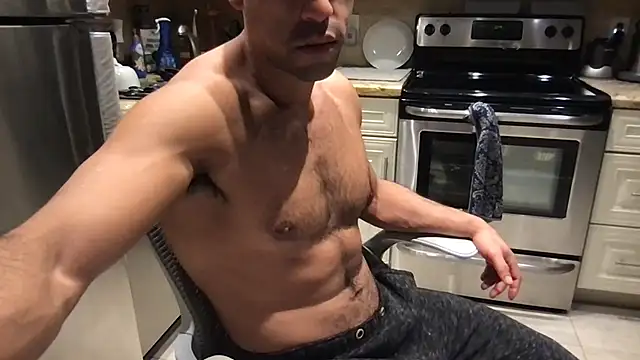 BigGuyMuscle live sex cam