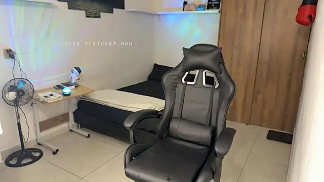 Kisan_Smith live sex cam