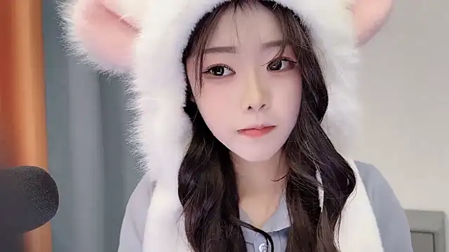 smalldaisy's cam snapshot