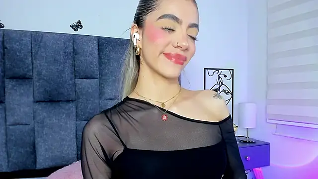 Violetta_Ficher's cam snapshot