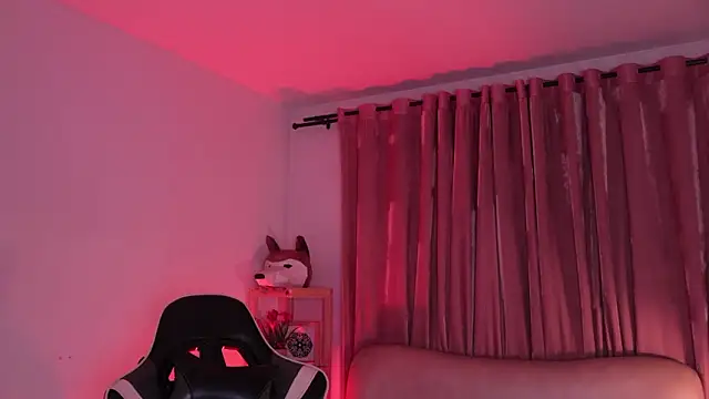 ashleyvalirya's cam snapshot