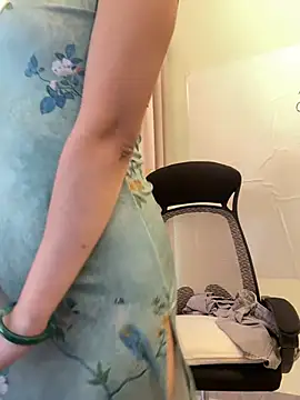 Liliya-77 live sex cam