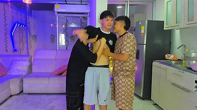 Houseofwarrios live sex cam