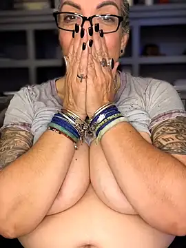 dieseldame1313 live sex cam