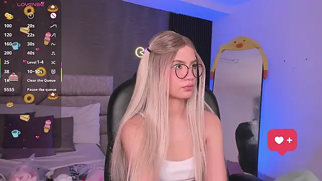 Arinextdoor's cam snapshot