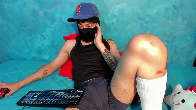 Sky_Wild live sex cam