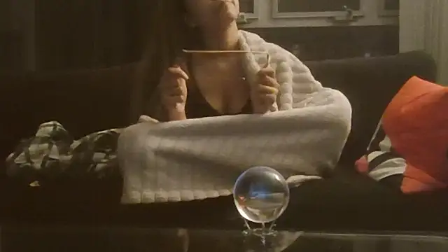 cryptokimgirl's cam snapshot