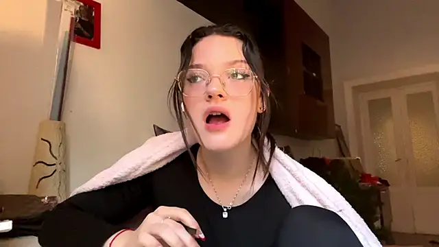 Leilla_Marusel's cam snapshot