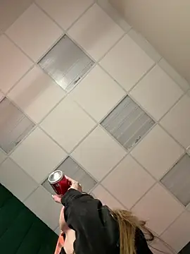 MarilynNova's cam snapshot