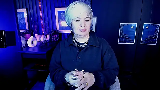 CarmenSoft live sex cam