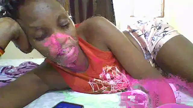 SimplyHer's cam snapshot