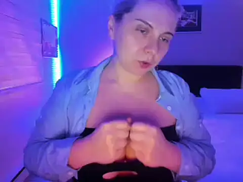 HappyIva live sex cam