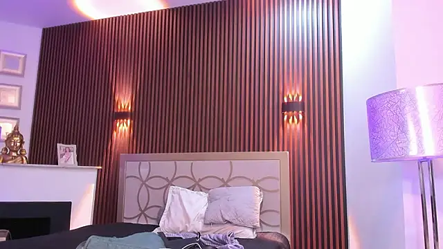 NattashaHotson live sex cam