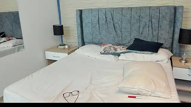 Stepha_Suarez's cam snapshot