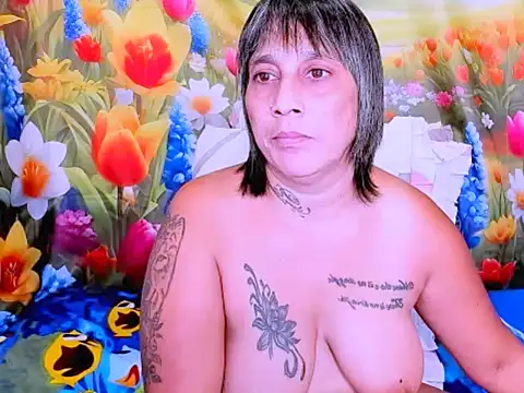 indianroxy's cam snapshot