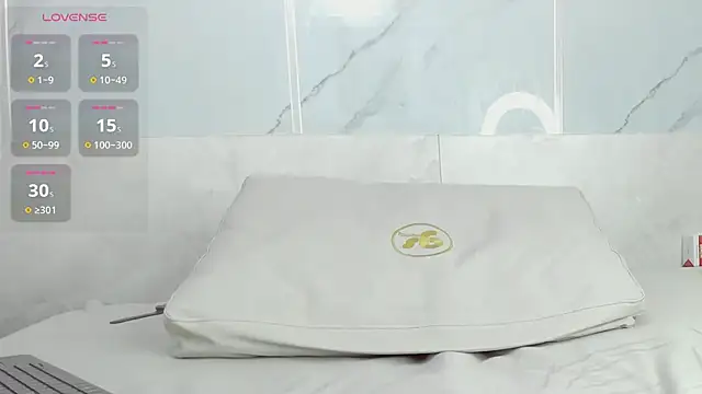 valerith_hale's cam snapshot