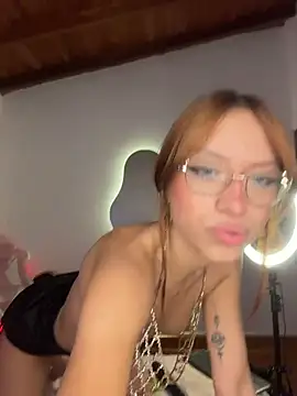 Alison_Ivanova's cam snapshot