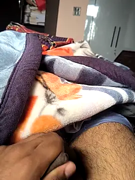 SilentIncoming live sex cam