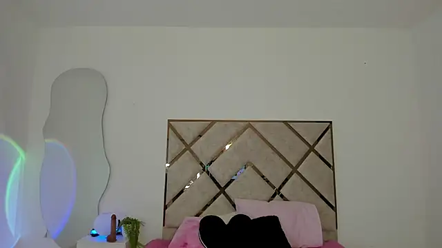 litle_slut's cam snapshot