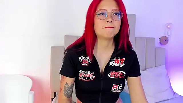 Violett_Nyx's cam snapshot