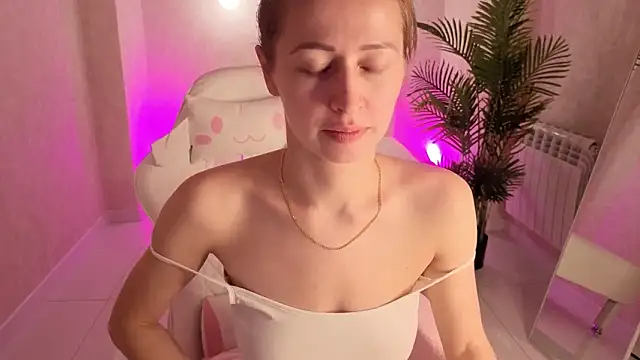 bella_li__'s cam snapshot