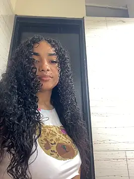 _zendy_love_'s cam snapshot