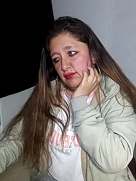 MilfCute_sex's cam snapshot