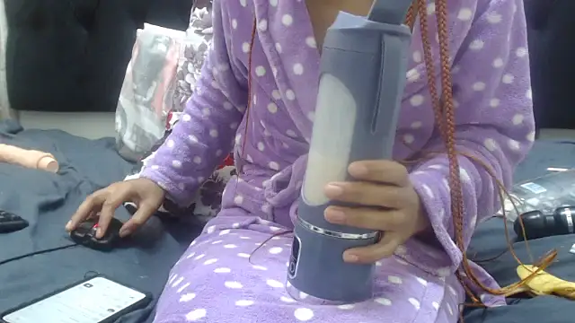 sexyslimx23's cam snapshot