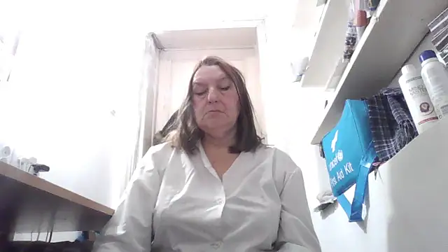 AnnaLive570's cam snapshot