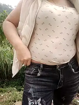 embe889's cam snapshot