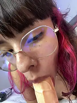 Doll_Luna_'s cam snapshot