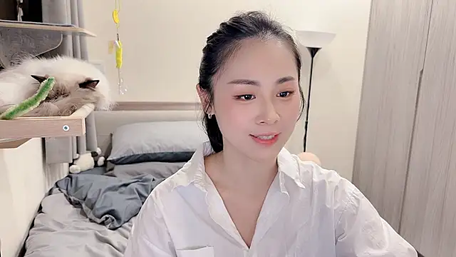 BabyOneDaily's cam snapshot