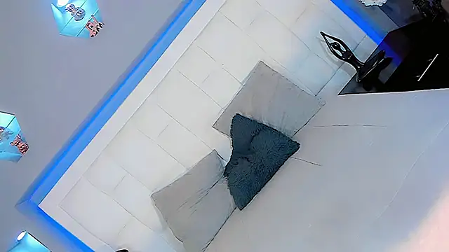 Ale_doll live sex cam