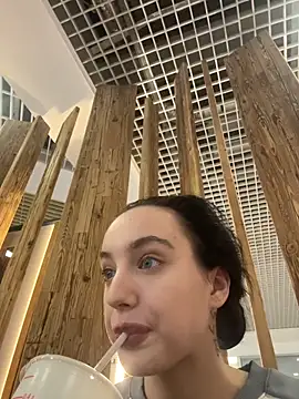 MiaTee's cam snapshot