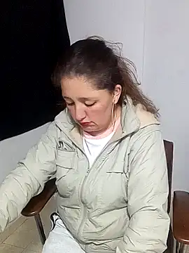 MilfCute_sex's cam snapshot