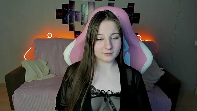 EvaxCharm's cam snapshot