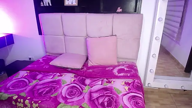 katty_mansini_'s cam snapshot