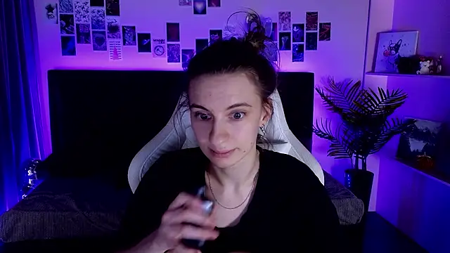 kaleriyaa_'s cam snapshot