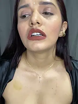 Melanyprada live sex cam