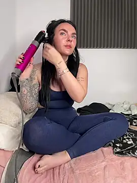 YorkshireGirly live sex cam