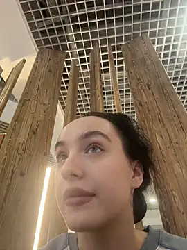 MiaTee's cam snapshot