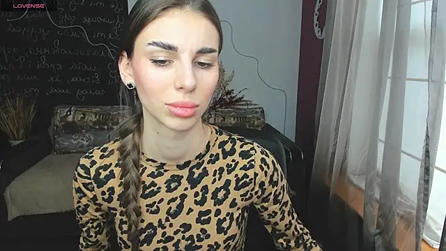 EmmyGreans live sex cam