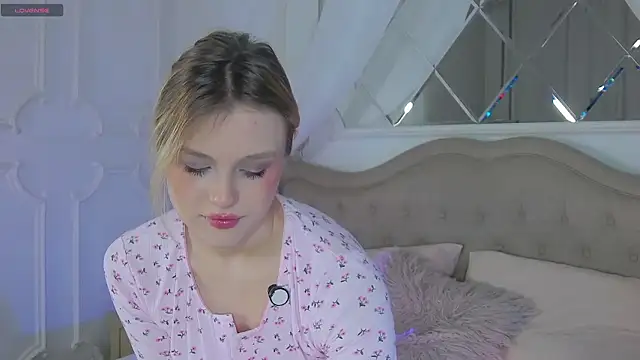 CaitlinSugar's cam snapshot