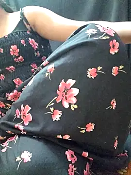 Roshni_98's cam snapshot