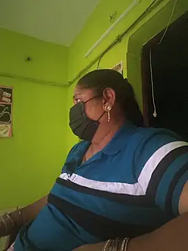 Villageanuty's cam snapshot