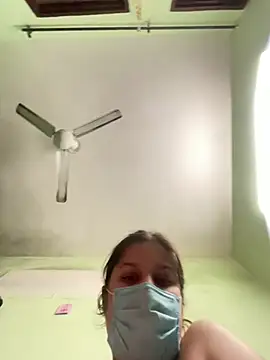 Cute_hotzara's cam snapshot