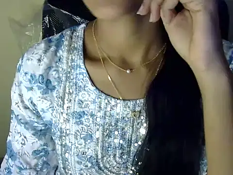 Khushi_v's cam snapshot