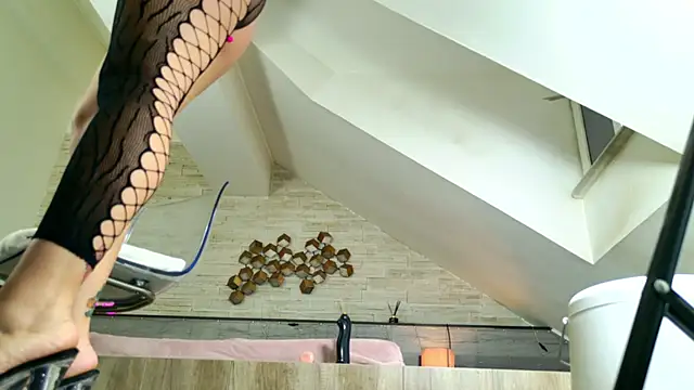 hornyb33_'s cam snapshot