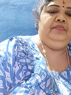 tamilthanushri live sex cam